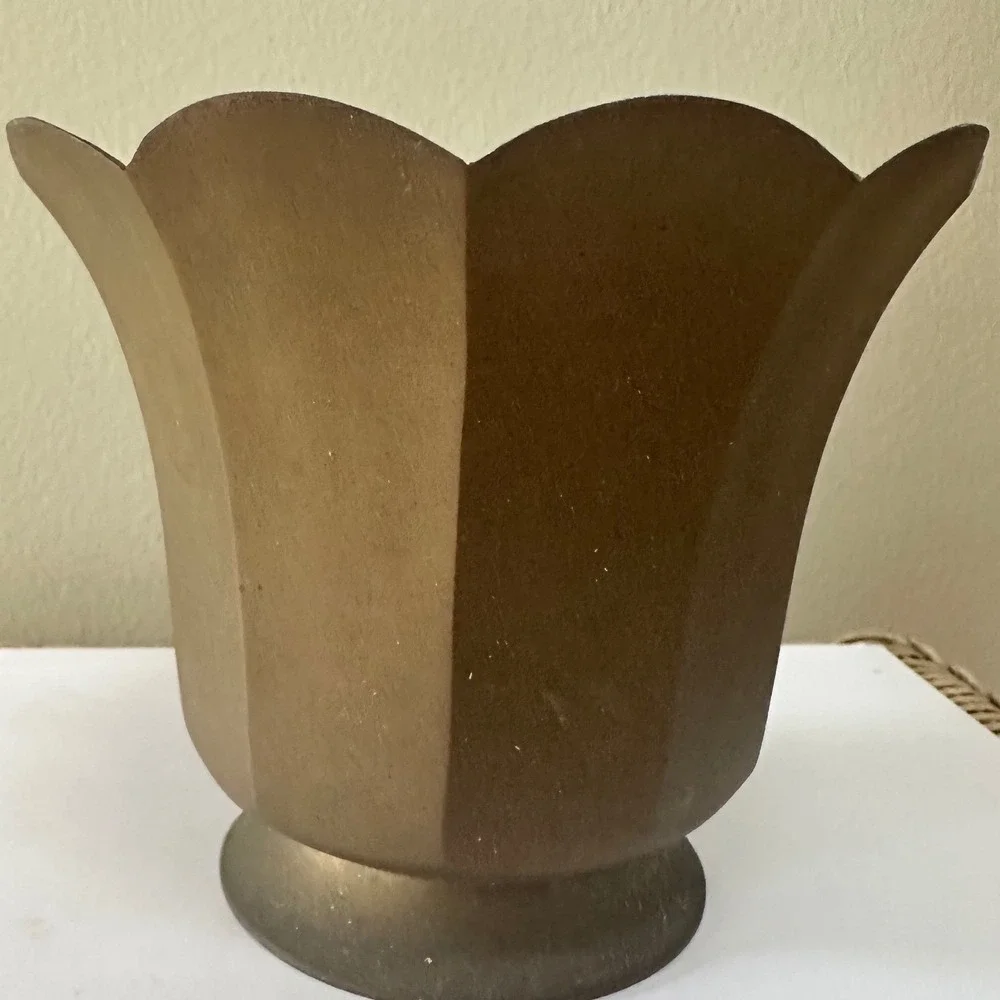 Vintage Scalloped Tulip Brass Planter Vase Made in India Aged Patina 5.5in